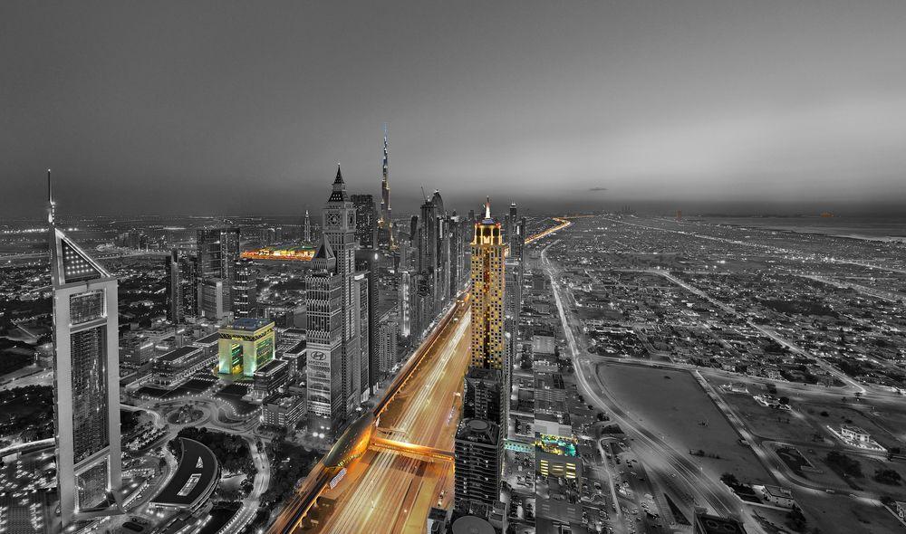 Vista da fachada Millennium Plaza Hotel Dubai
