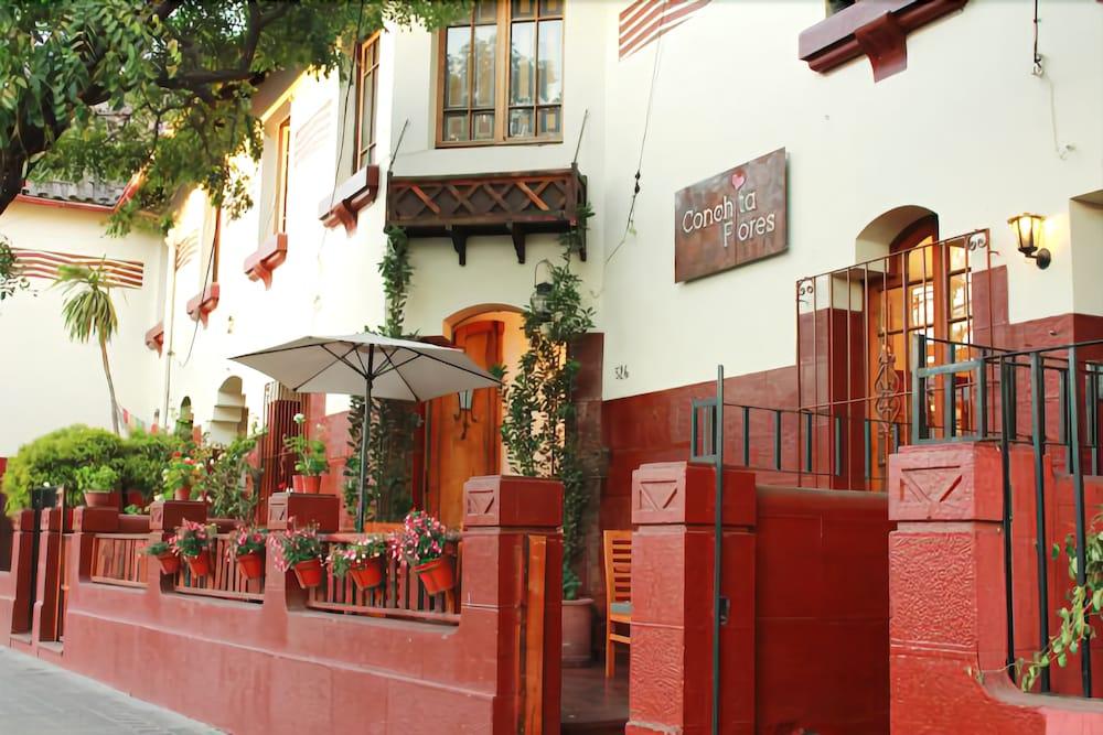 Vista Exterior Conchita Flores B&B