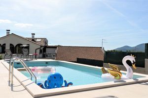 Alquiler Vacacional - Stone Villa with spacious swimming pool- ideal for families and couples