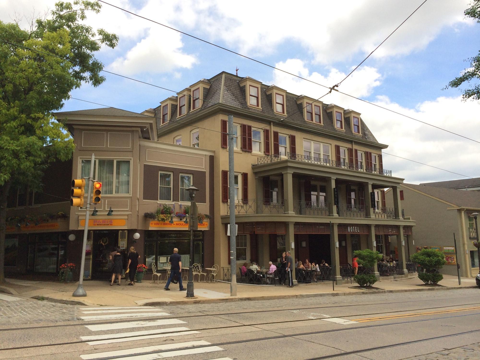 Varios Chestnut Hill Hotel