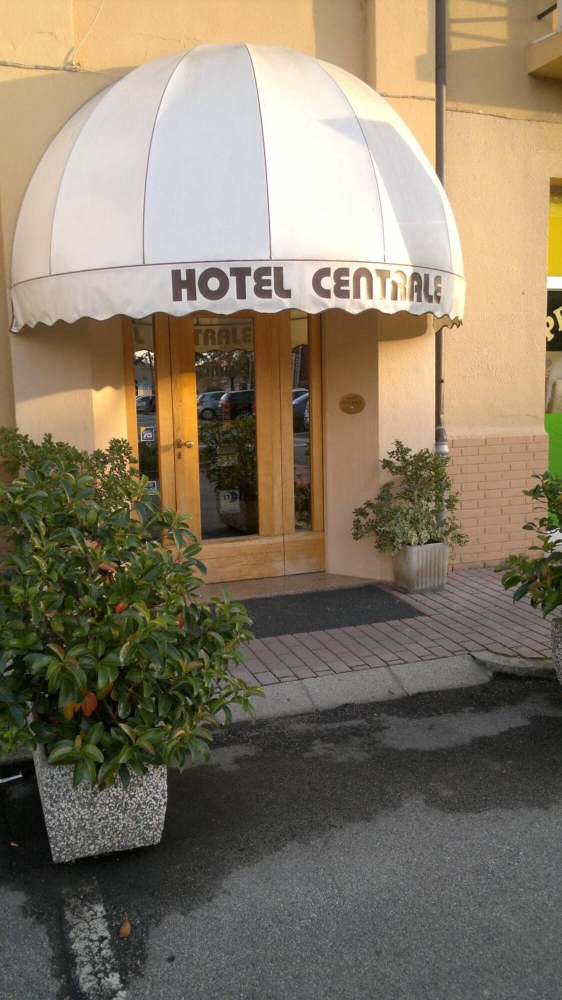Vista Exterior Hotel Centrale