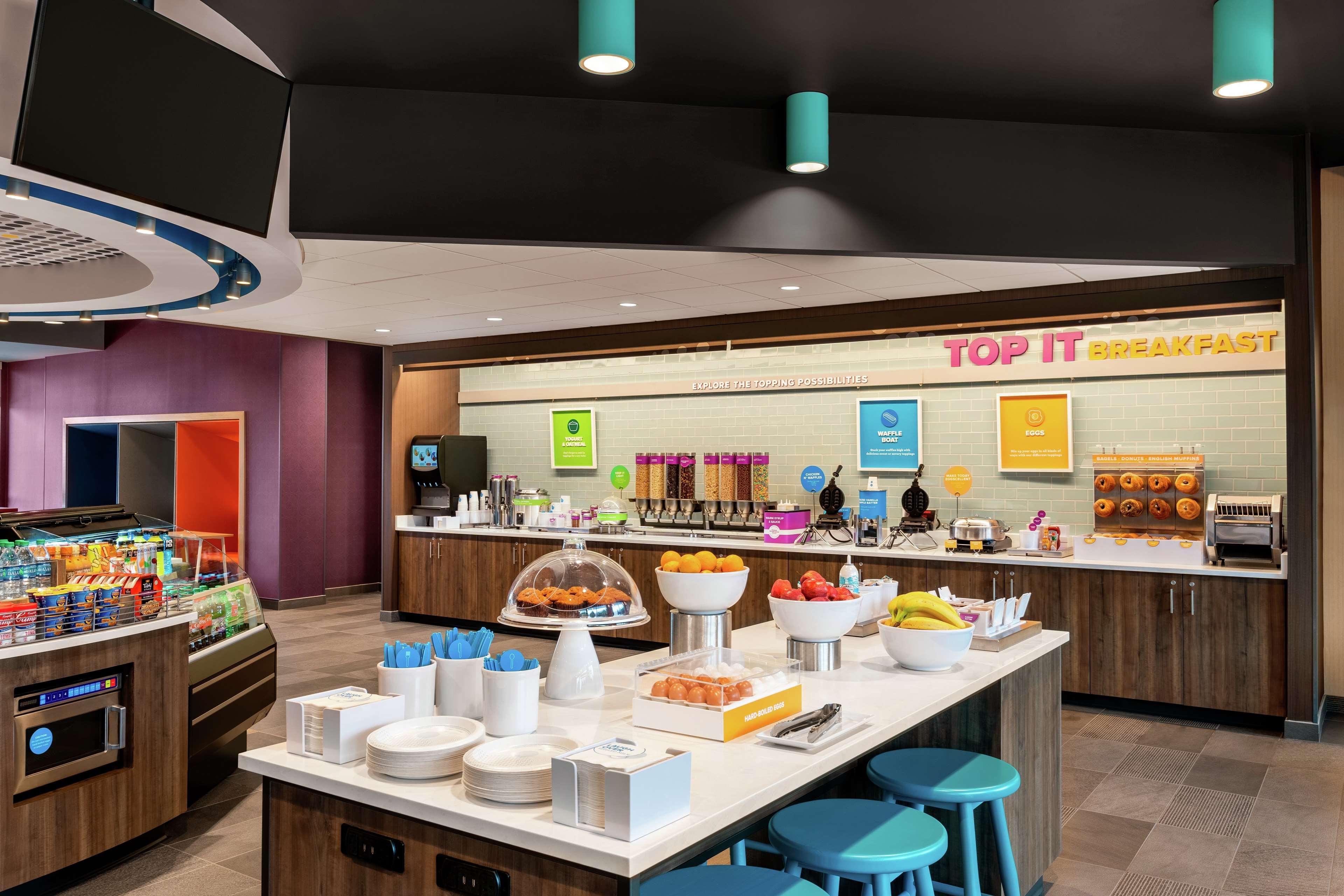 Restaurant Tru By Hilton Hershey Chocolate Avenue