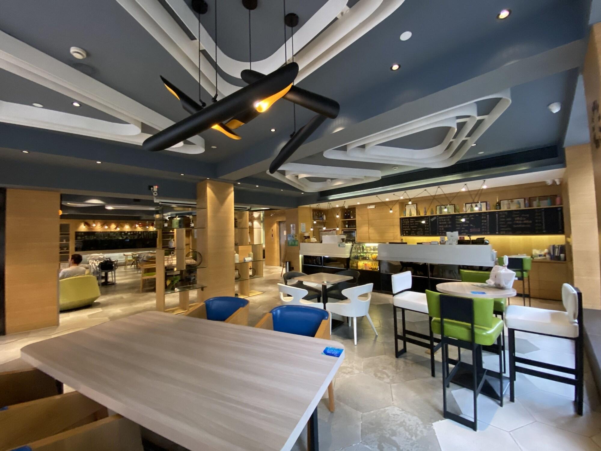 Vista Lobby Ibis Styles Shanghai Qingpu Sports Center Hotel