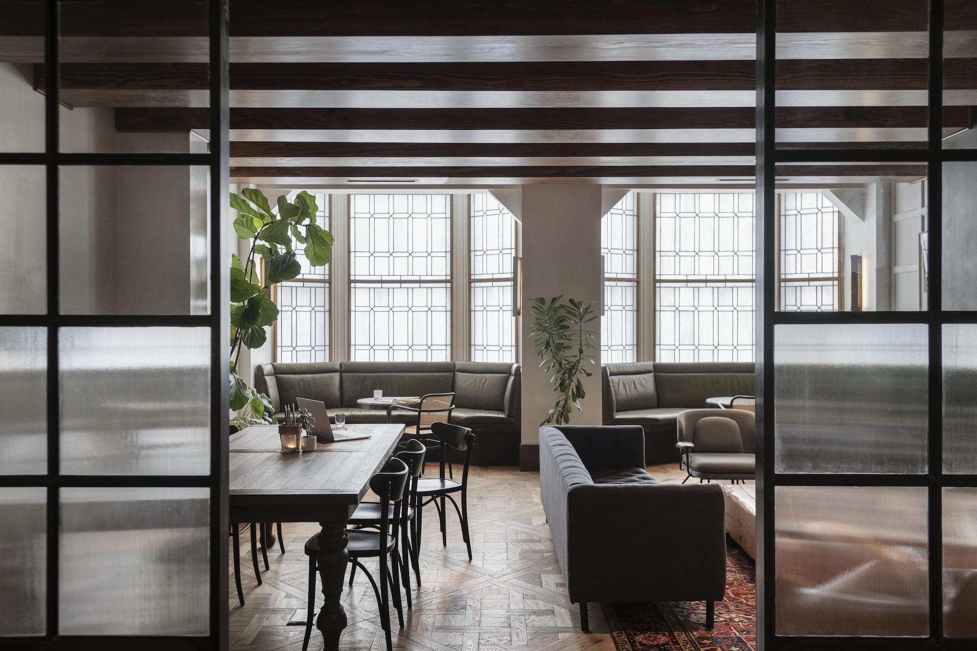 Vista Lobby ROOST Rittenhouse