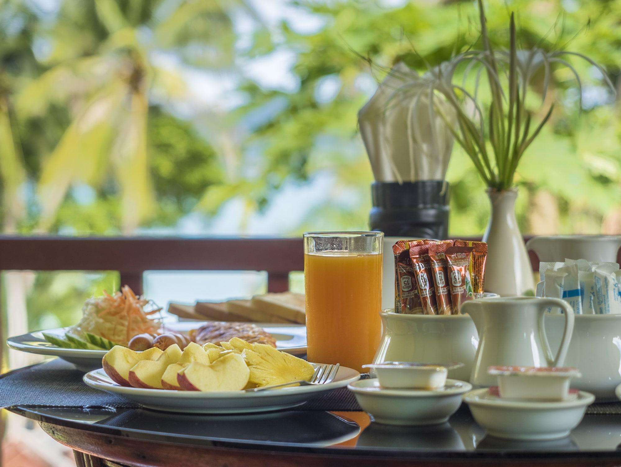 Habitación Baan Mai Beachfront Phuket Lone Island