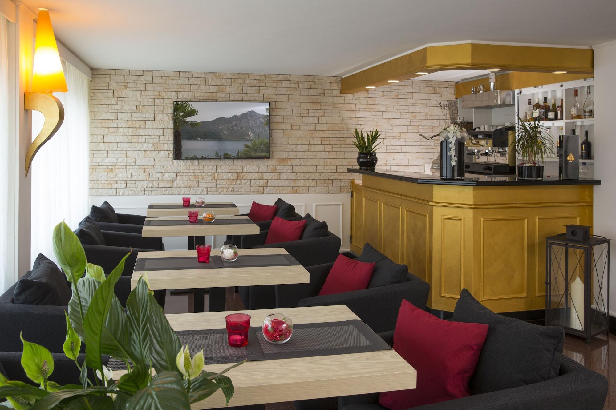 Vista Lobby Hotel Campione