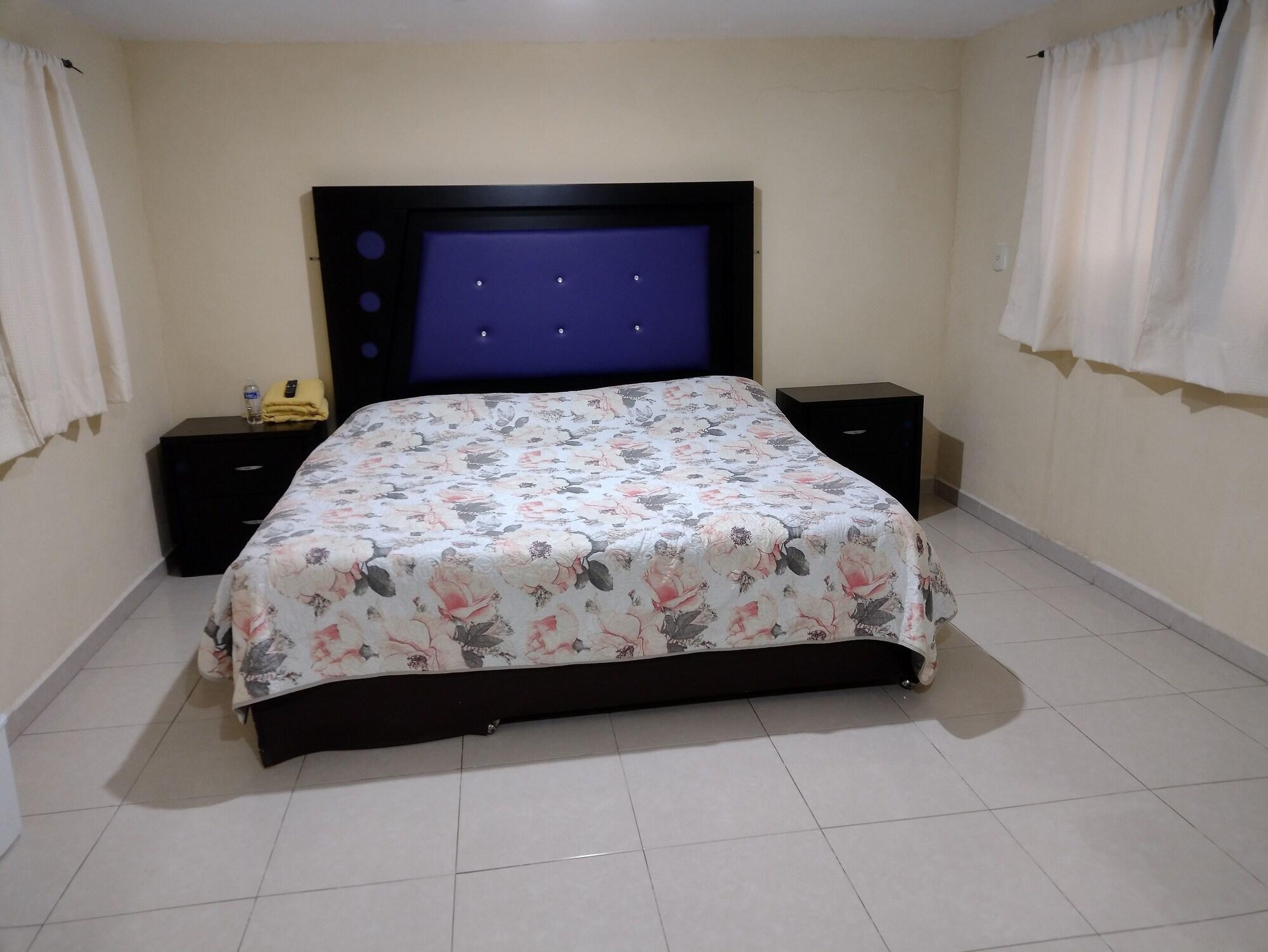 Habitación HOTEL AMADOR