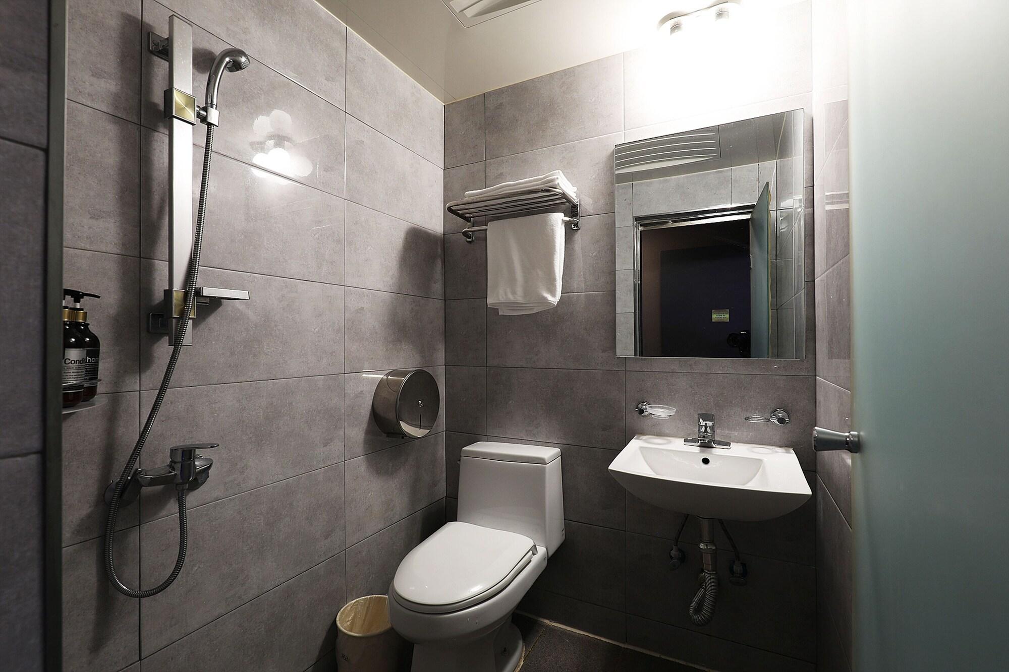 Equipamiento de Habitación Hotel Carlton Incheon Airport Juan