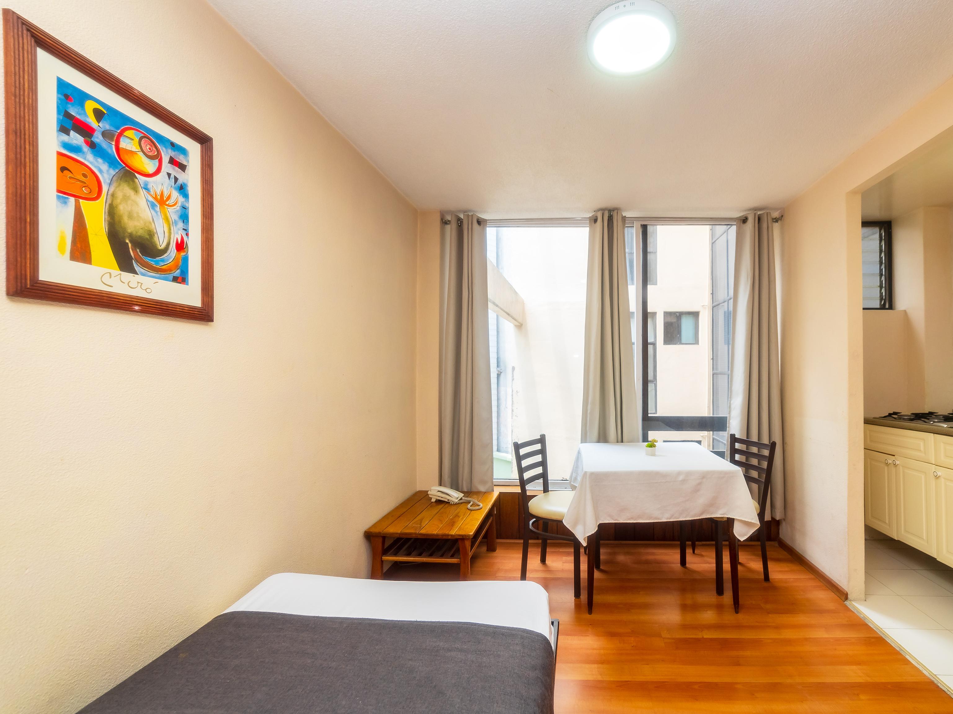 Comodidades del Alojamiento Capital O Hotel Suites Marne, Mexico City