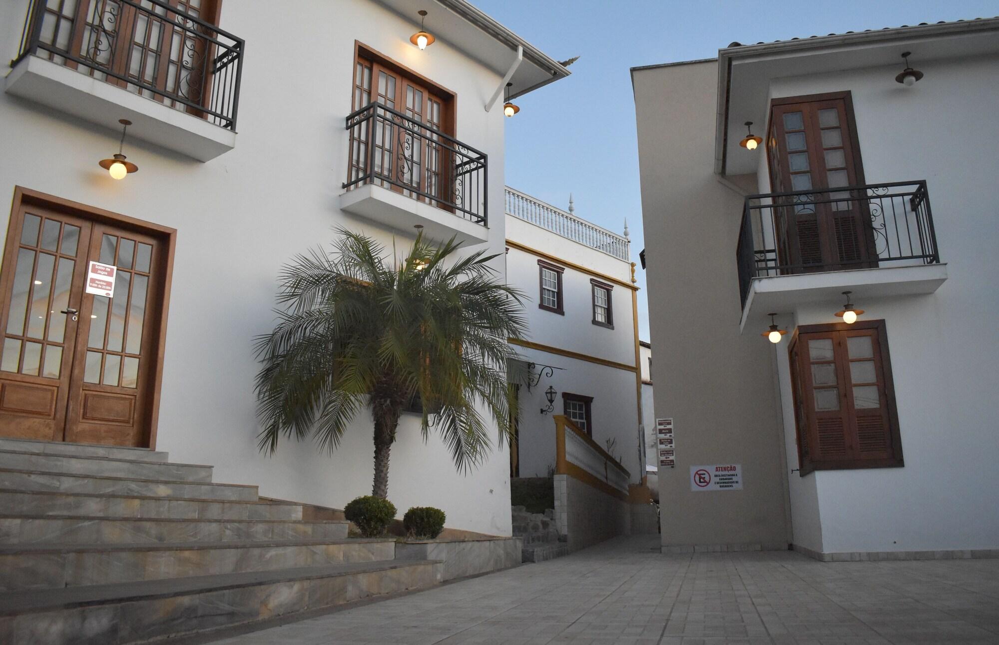 Vista Exterior Pousada Maria Monteiro