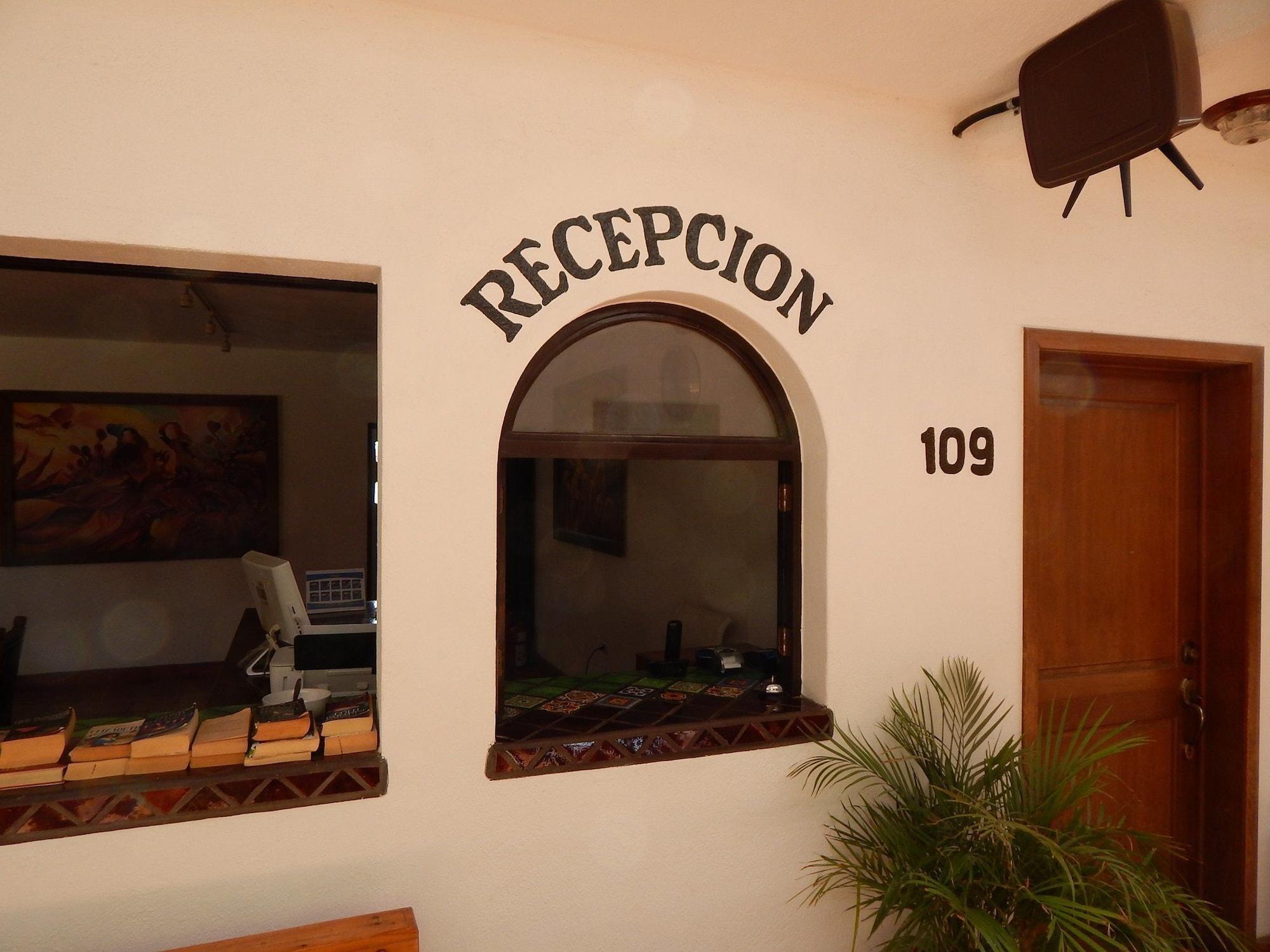 Vista Lobby Cabo Cush Hotel