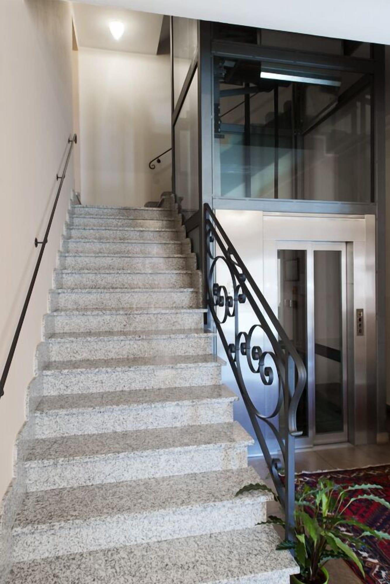 Varios Hotel Stazione