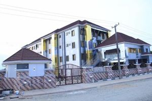 Alojamiento - Side View Hotel