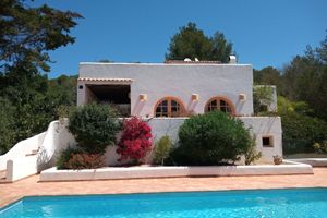 Alquiler Vacacional - Country villa ideal for 6, private pool, fenced garden, central on the island.