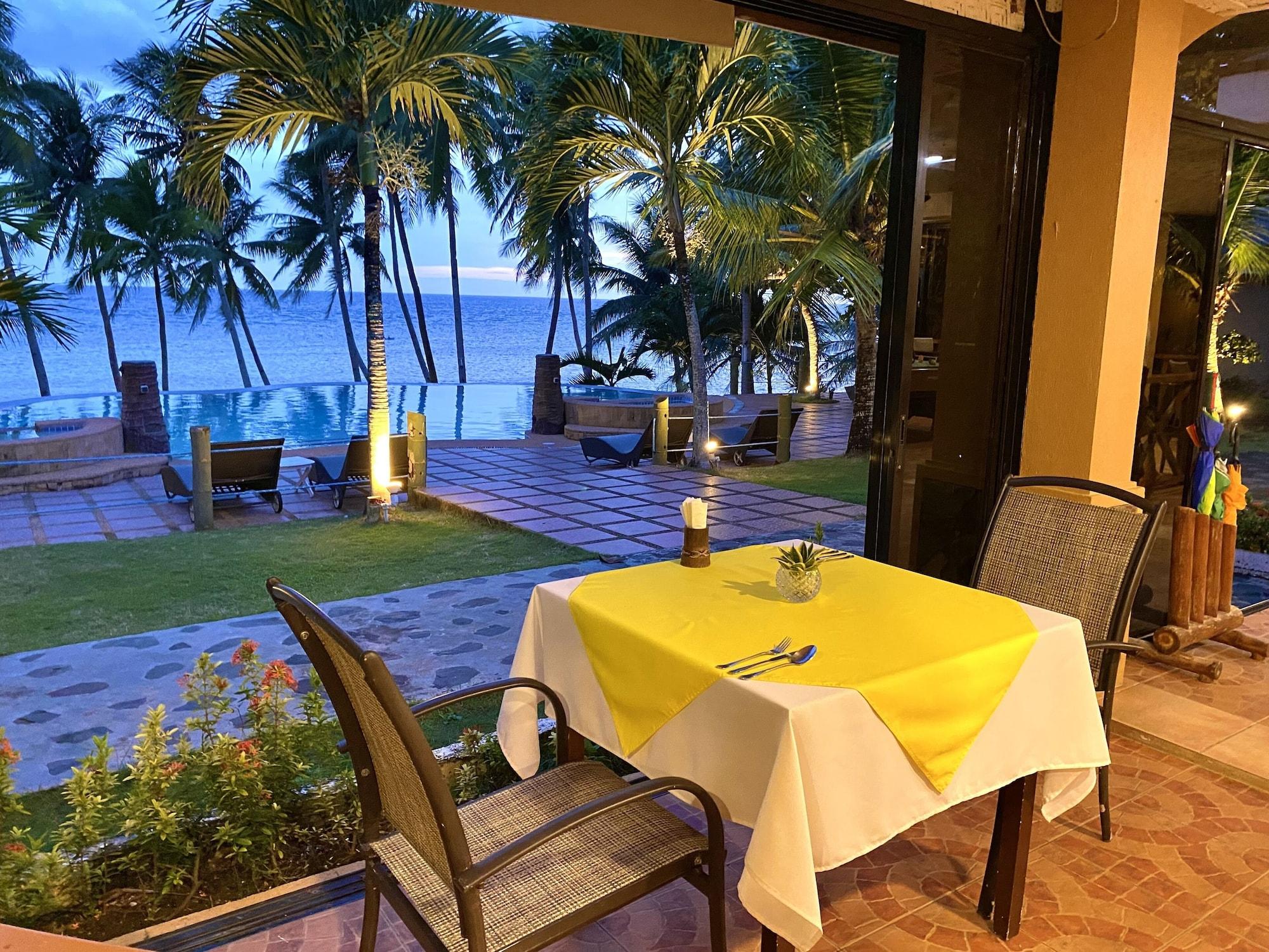 Restaurant Anda White Beach Resort