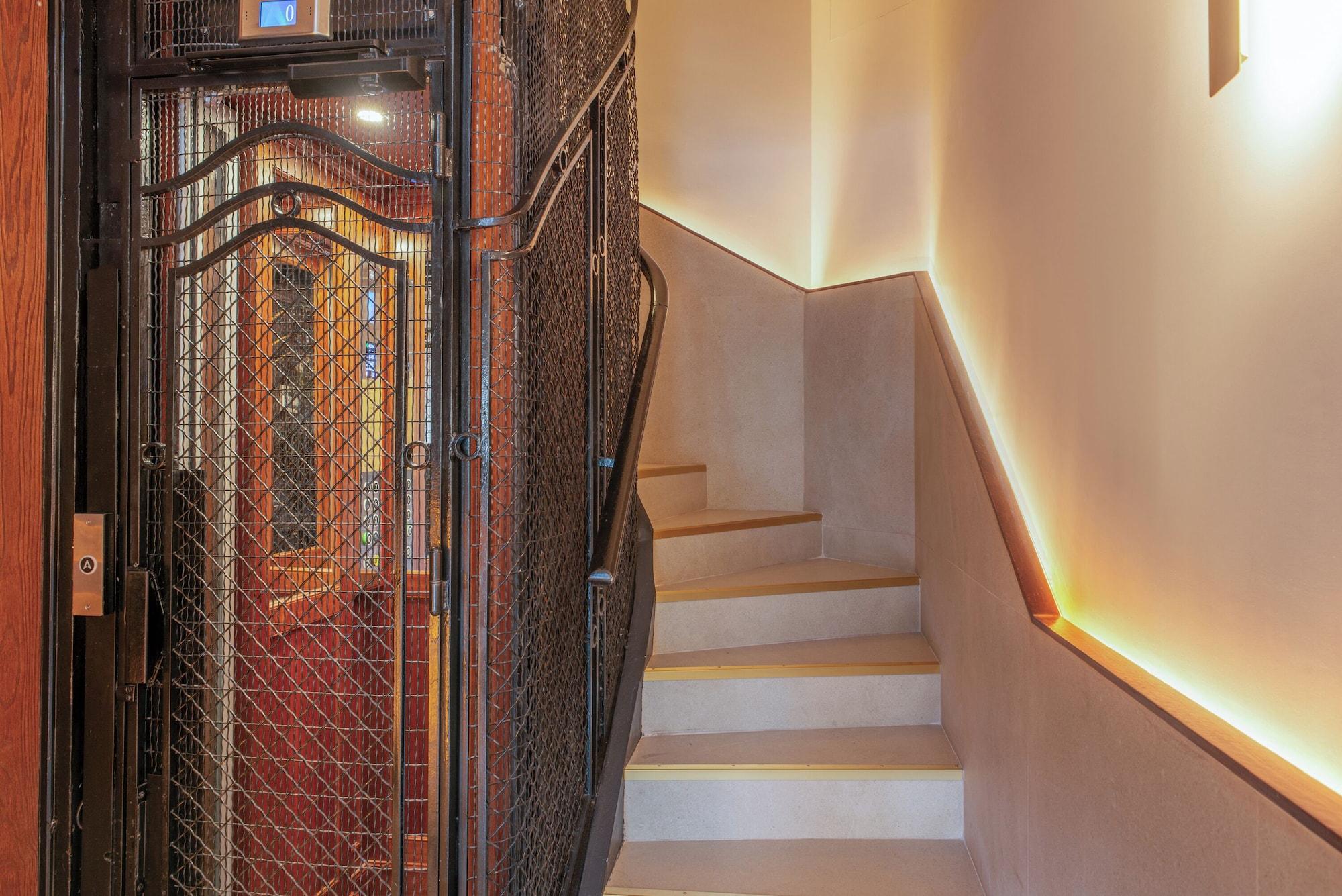 Varios Le Lampika Hôtel