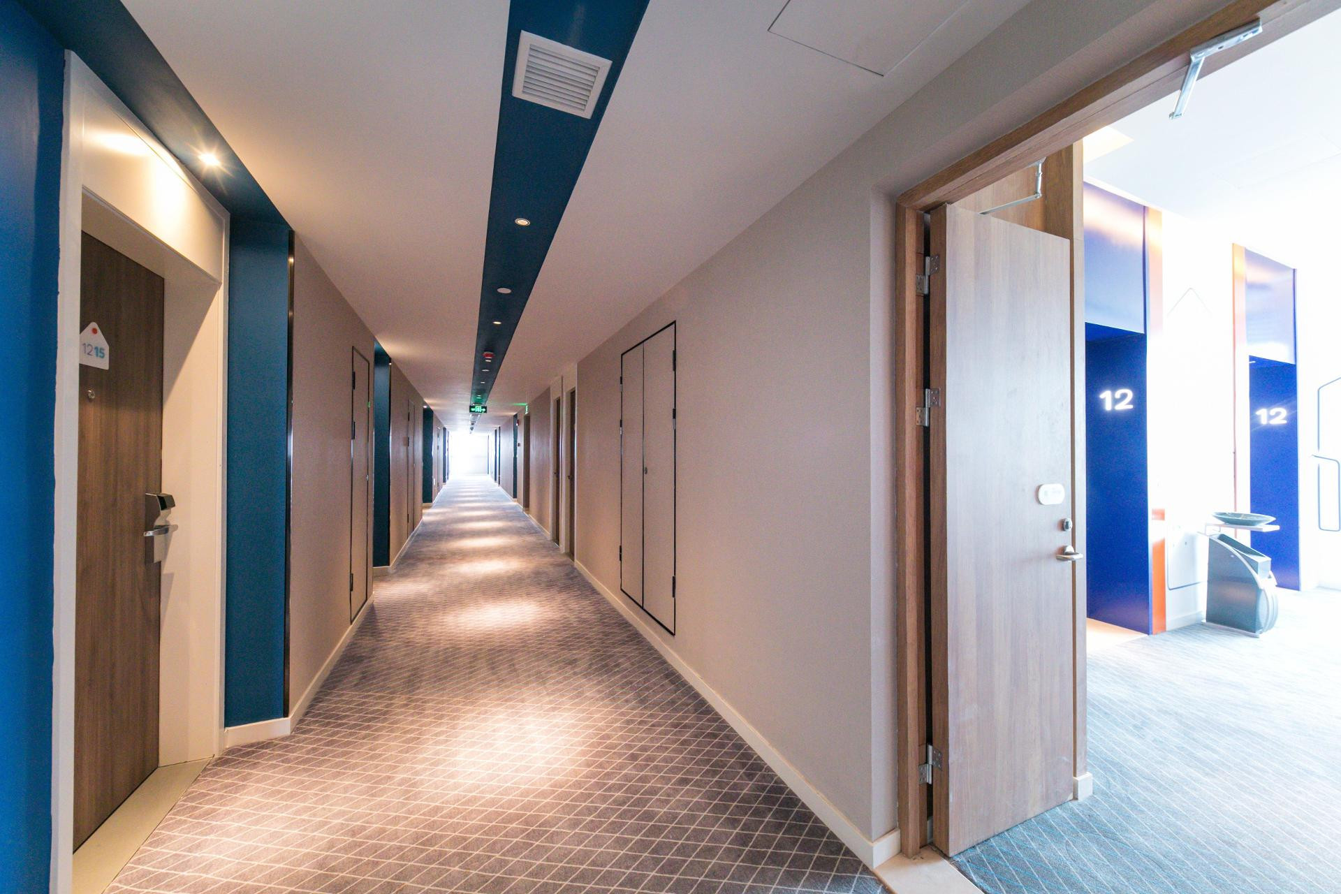 Vista Lobby Holiday Inn Express Shanghai Tangzhen by IHG