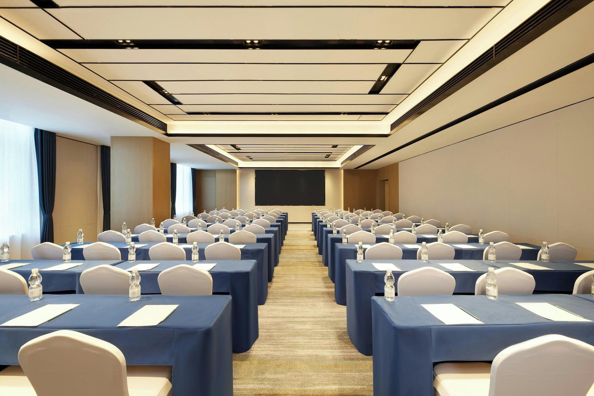 Sala de Reuniones Fairfield by Marriott Haikou Meilan