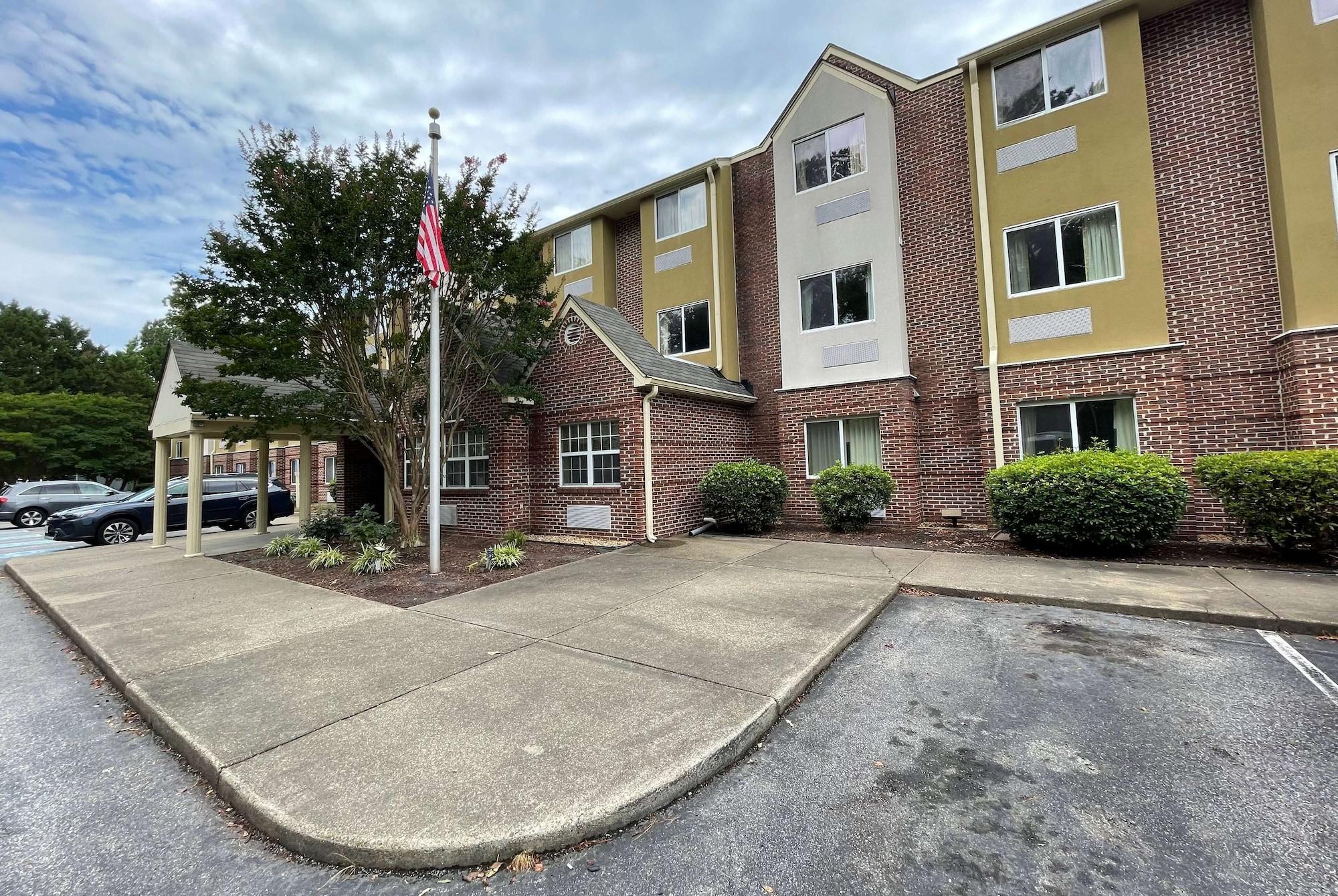 Vista Exterior Microtel Inn by Wyndham Newport News Airport