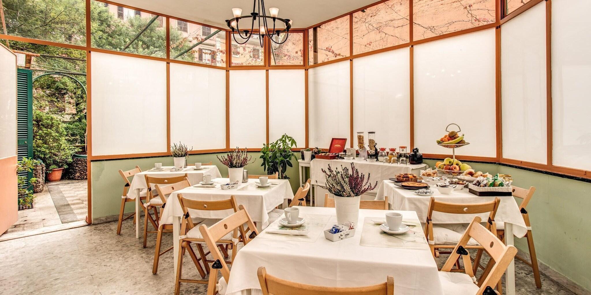 Vista Exterior Hotel Carmel Roma