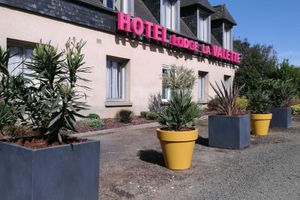 Alojamiento - Logis Hotel Lodge La Valette