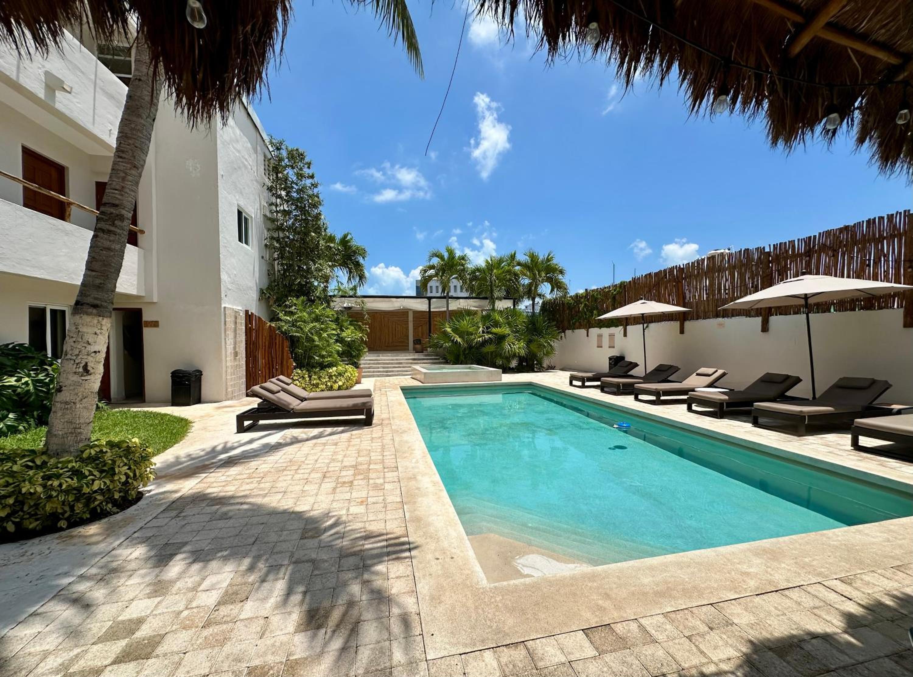 Vista Piscina Pachamaya Holistic Wellness & Spa - Adults Only