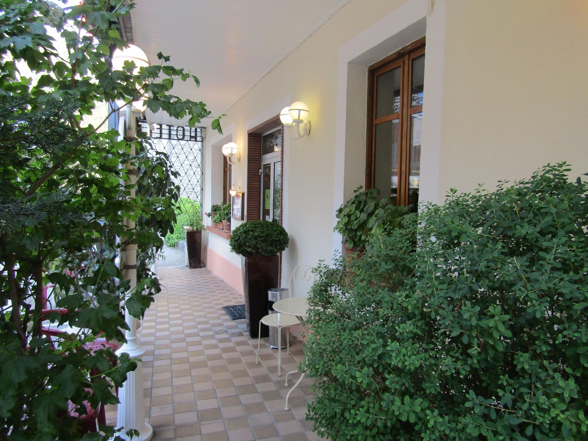 Vista Exterior Hôtel Fifi Moulin