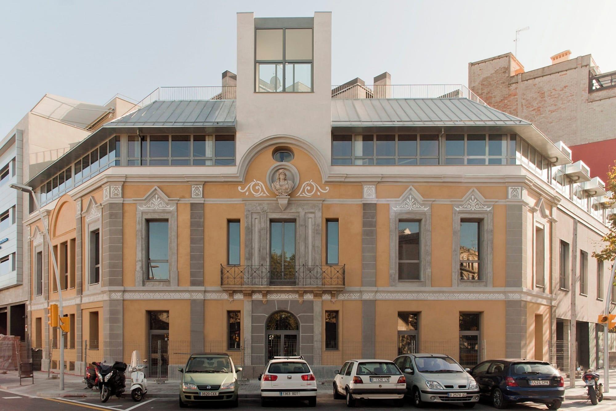 Varios Aparthotel República