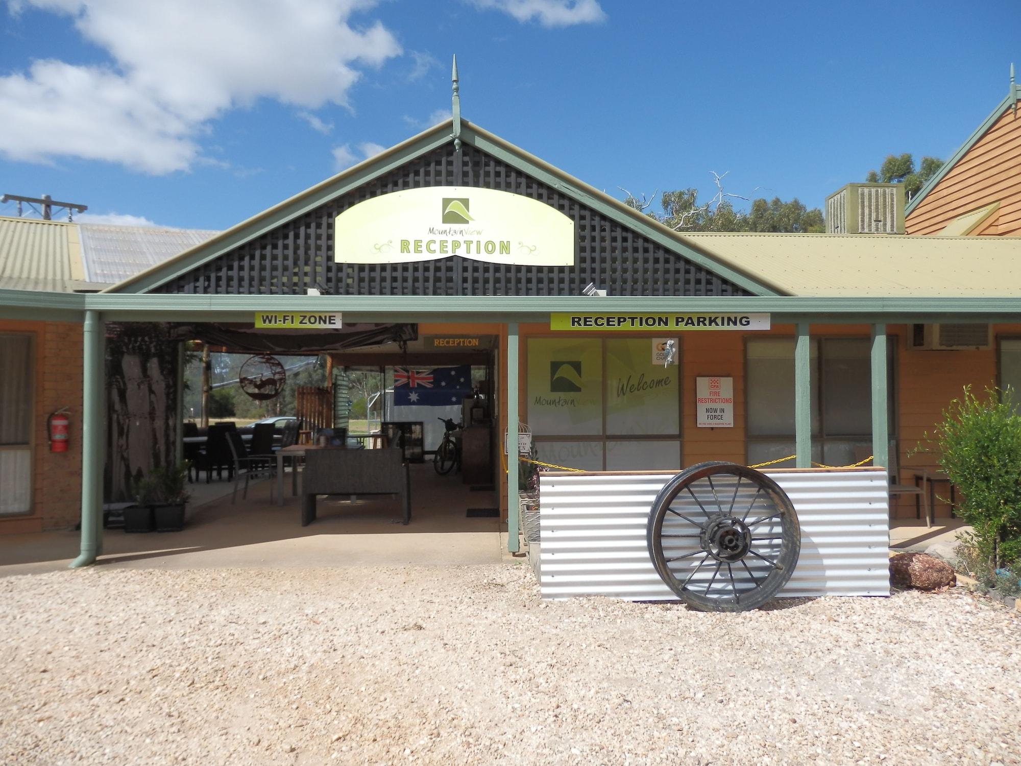 Vista Lobby Mountain View Motor Inn & Holiday Lodges