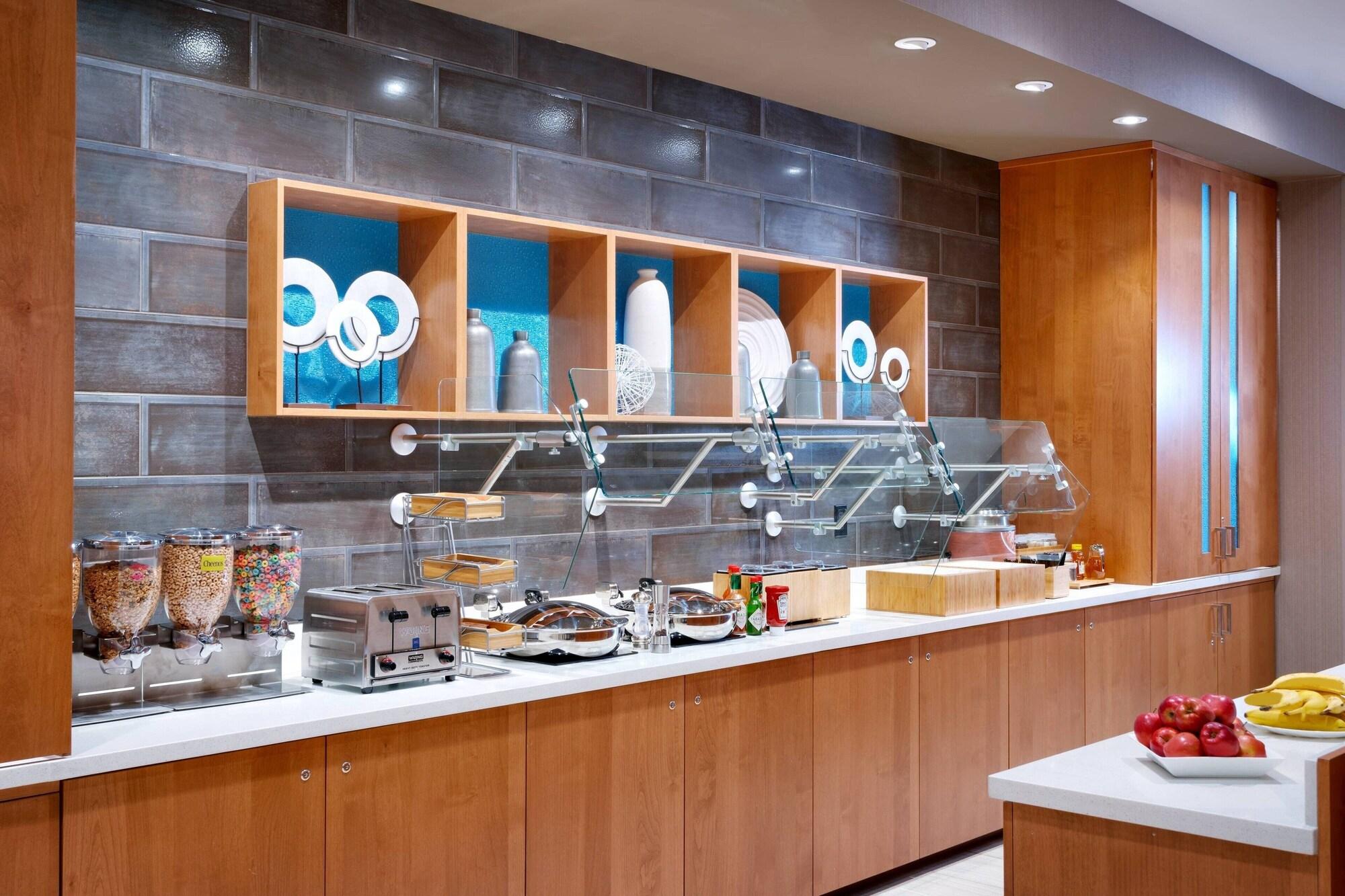 Restaurant SpringHill Suites by Marriott Colorado Springs North/Air Force Academy