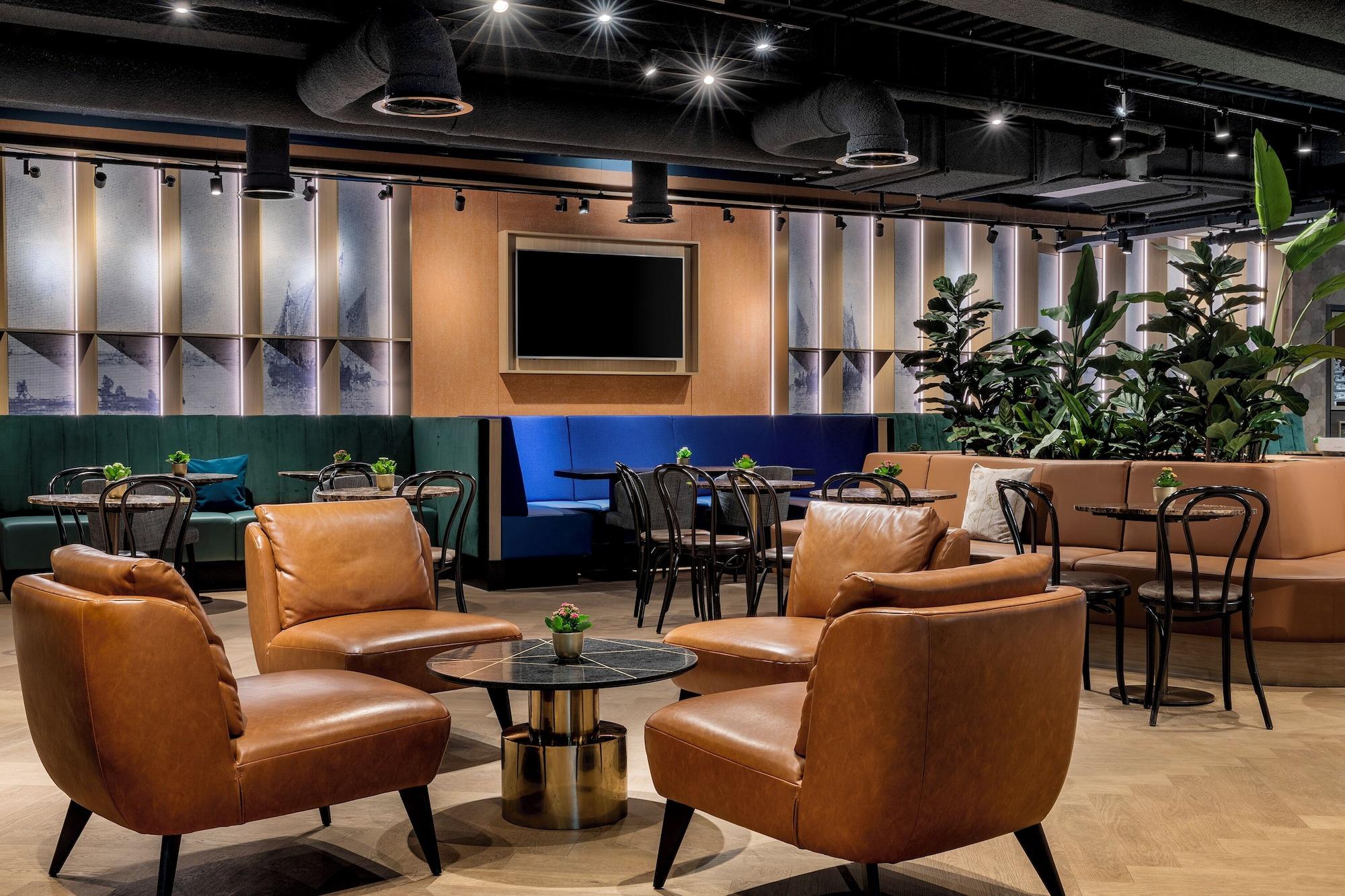 Bar/Salón Corendon Amsterdam Schiphol Airport, a Tribute Portfolio Hotel