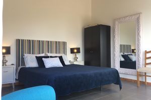 Alquiler Vacacional - Casa Caloura Earth Accommodation