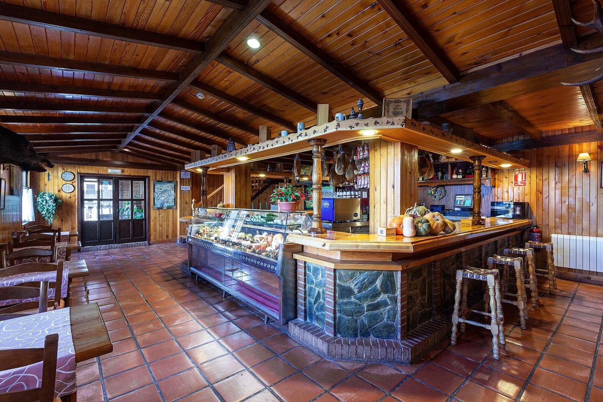 Bar/Salón Hotel Sulayr