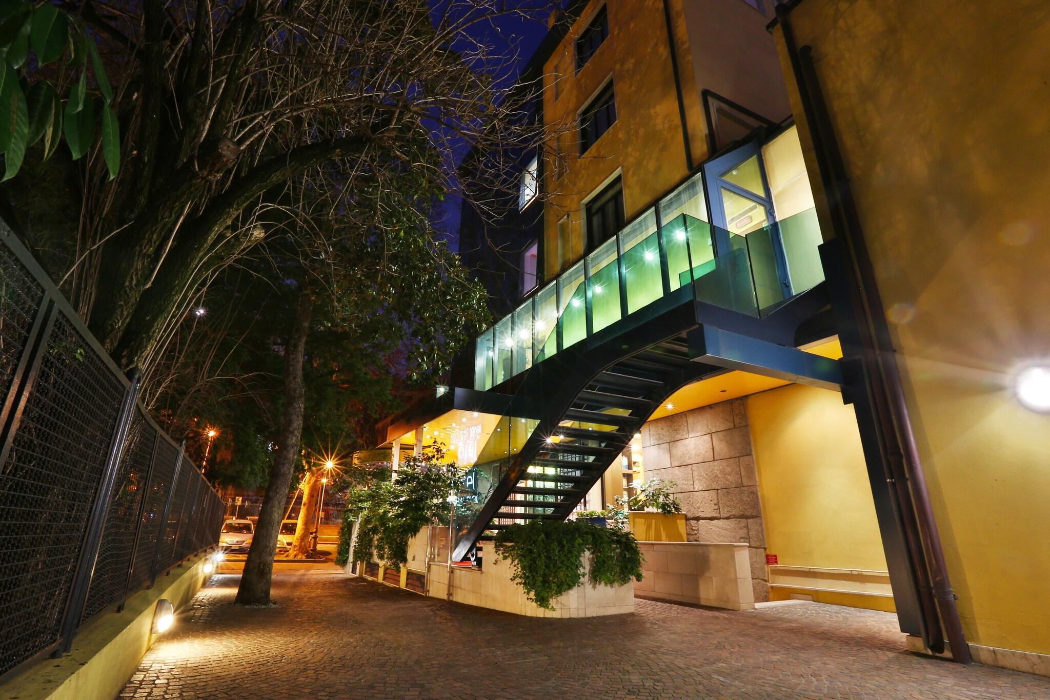 Varios Central Park Hotel Modena