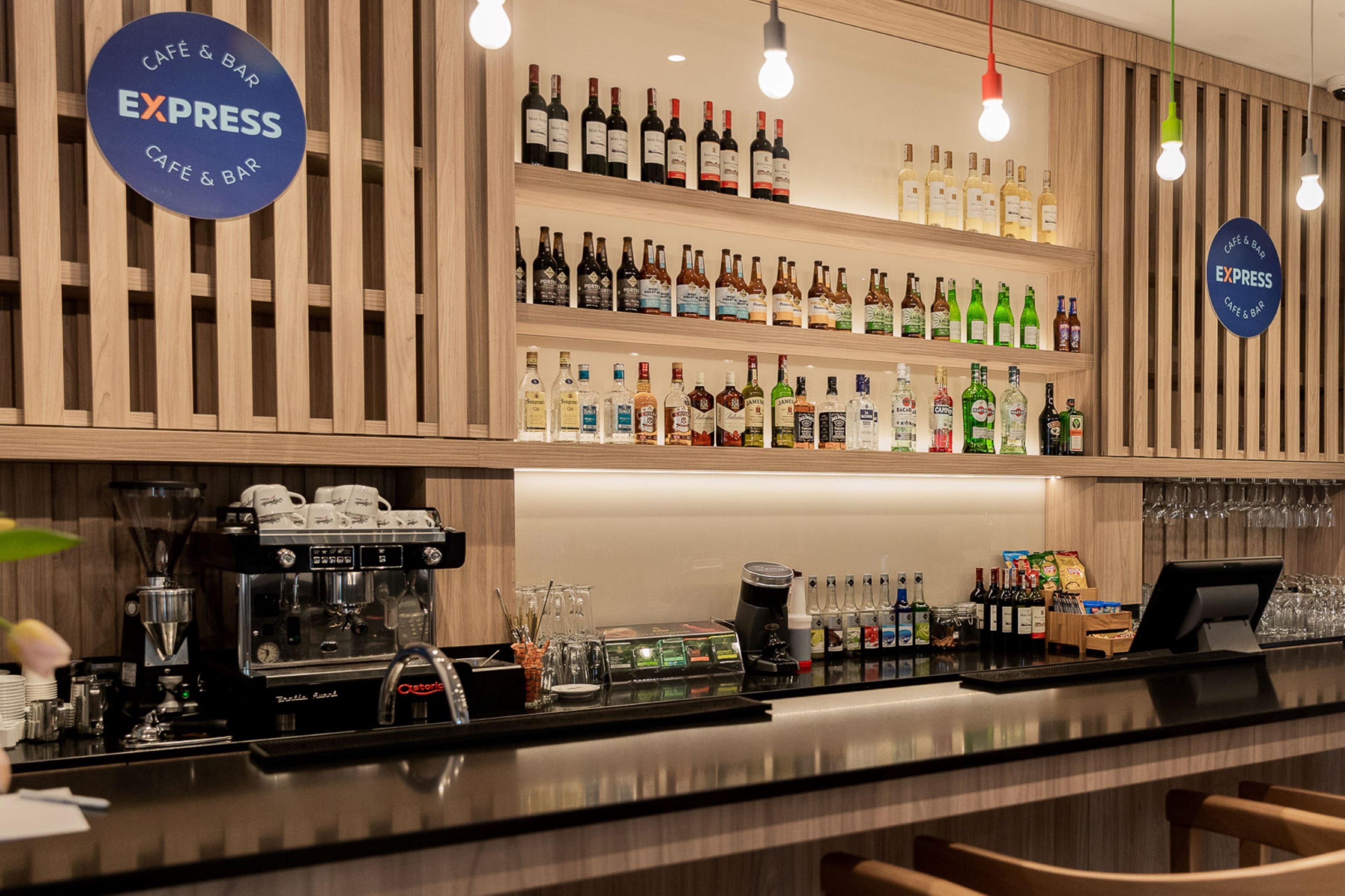 Bar/Salón Holiday Inn Express Warsaw - Mokotow by IHG