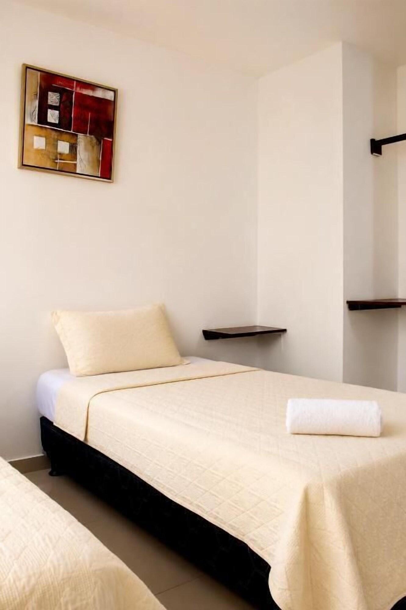Varios hotel inkayacu paracas cafe