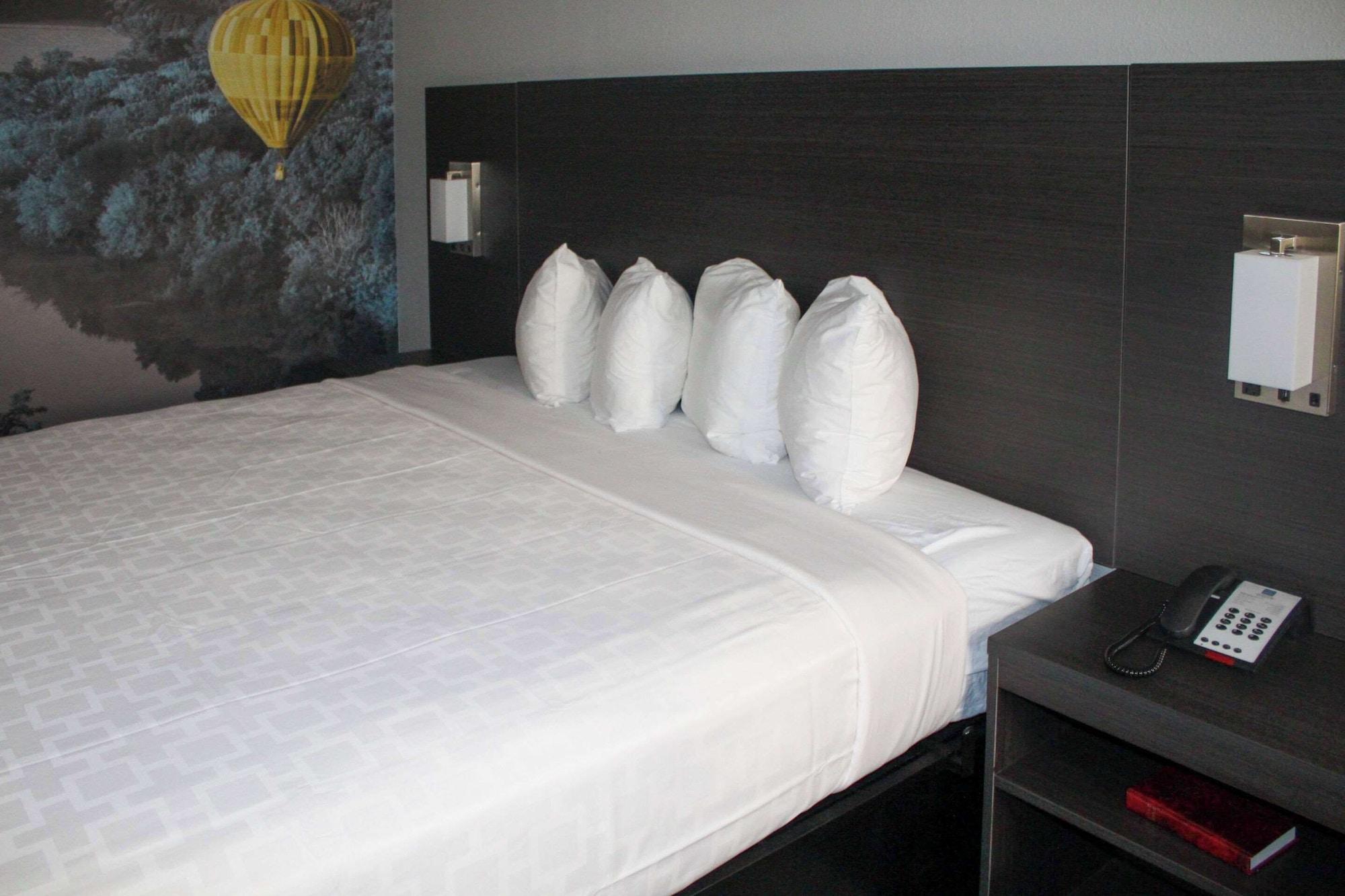 Habitación Clarion Pointe Statesville