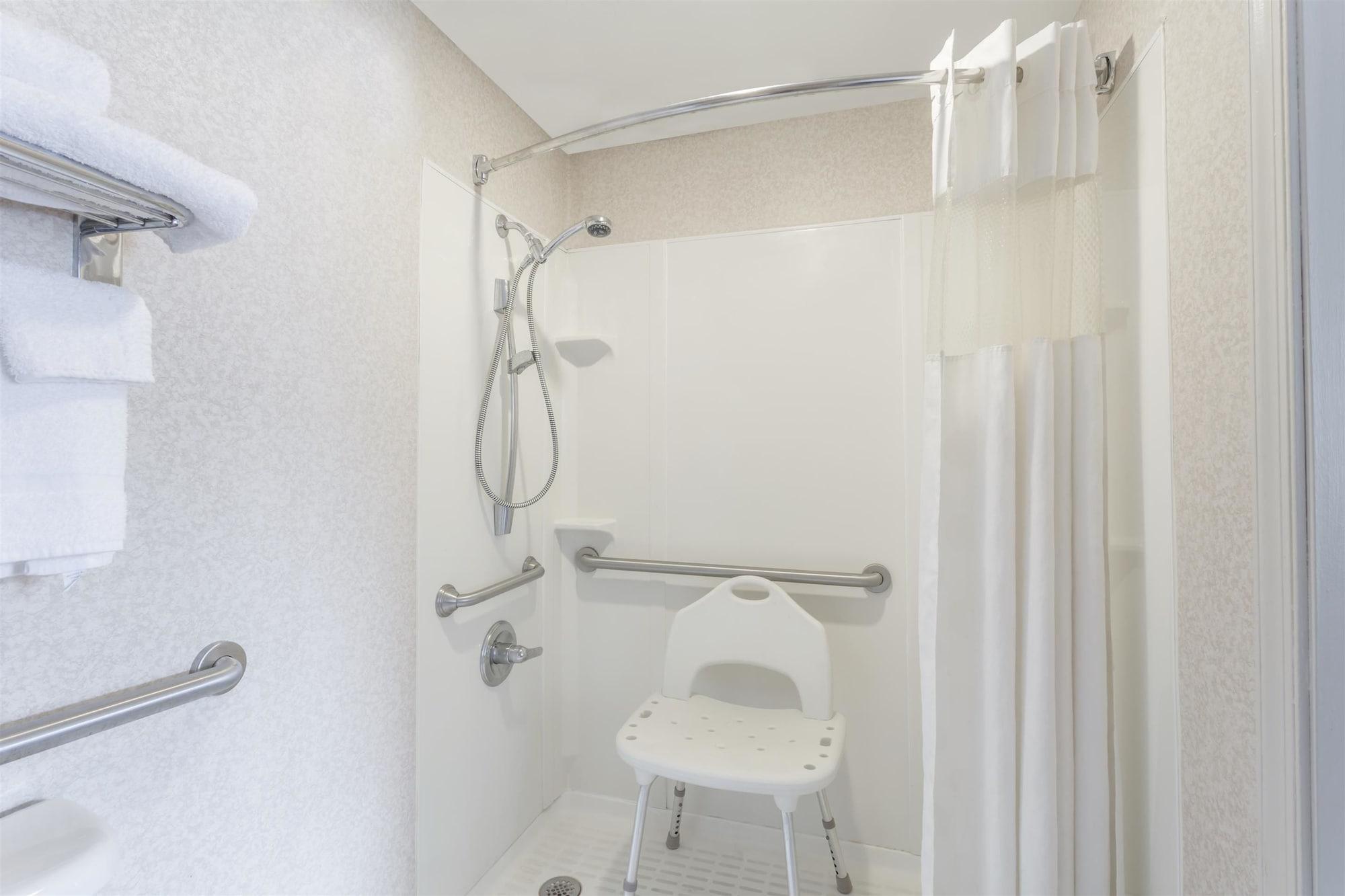 Equipamiento de Habitación Ramada Limited Norfolk