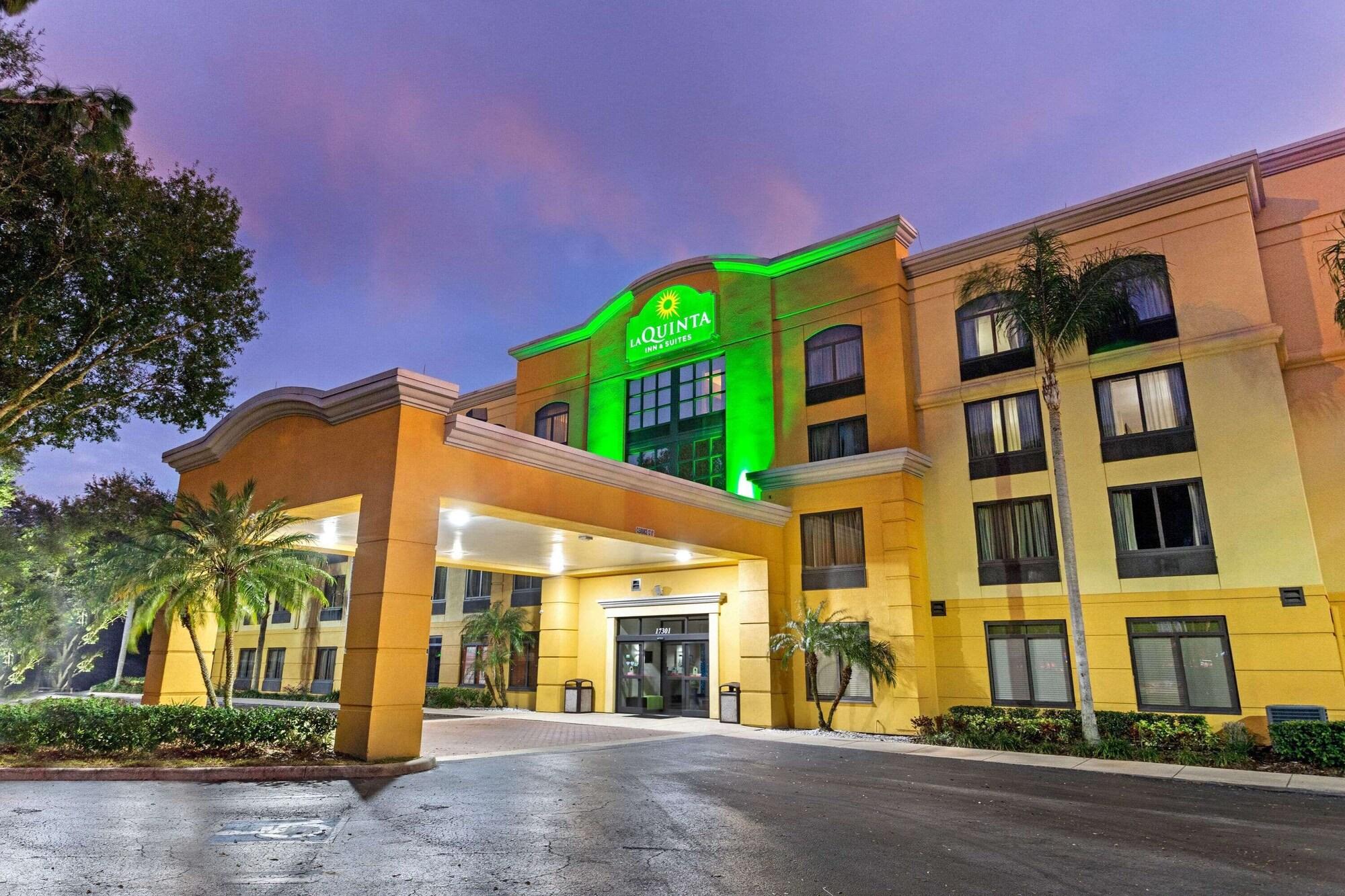 Vista Exterior La Quinta Inn & Suites by Wyndham Tampa North I-75