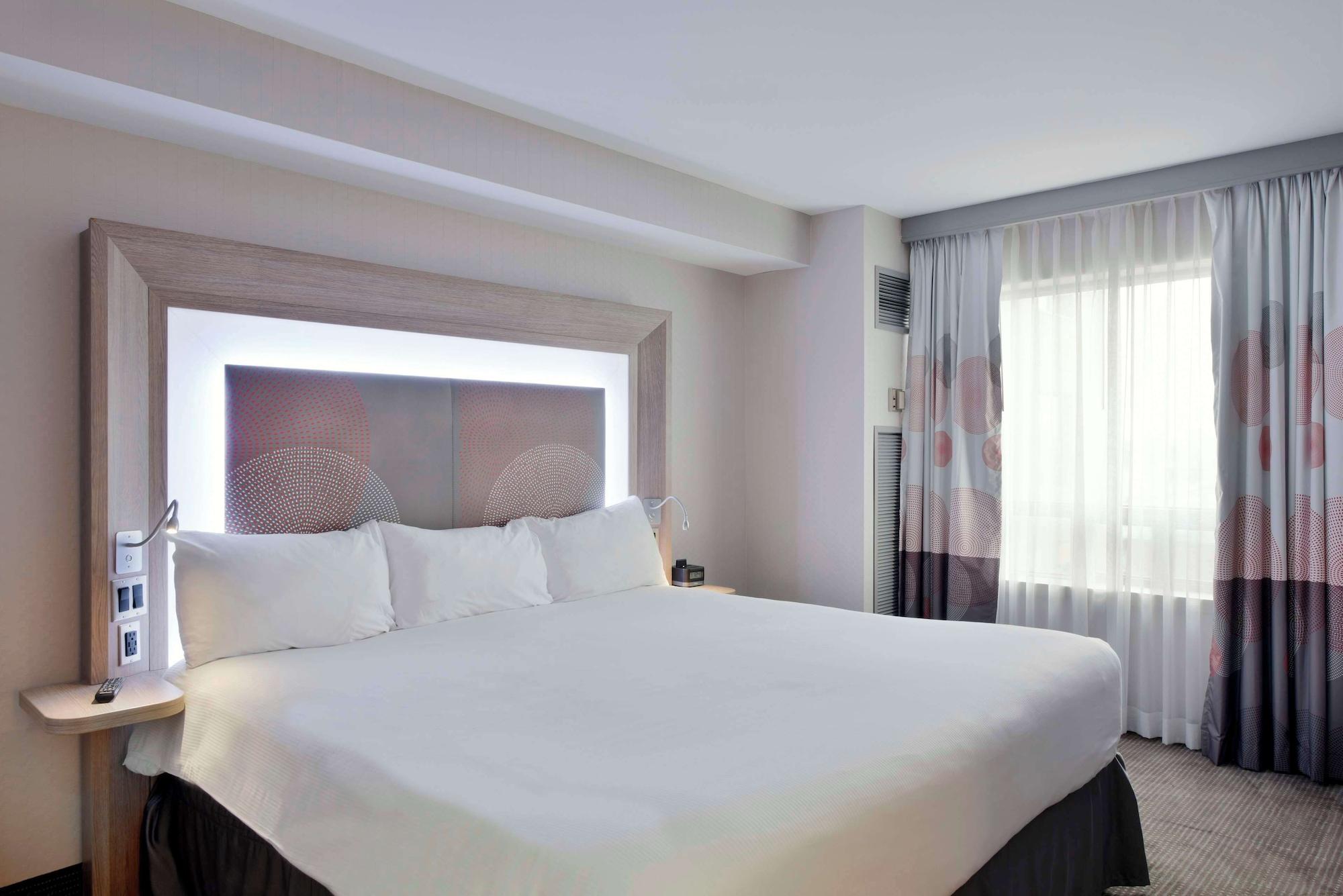Habitación DoubleTree by Hilton Ottawa Downtown