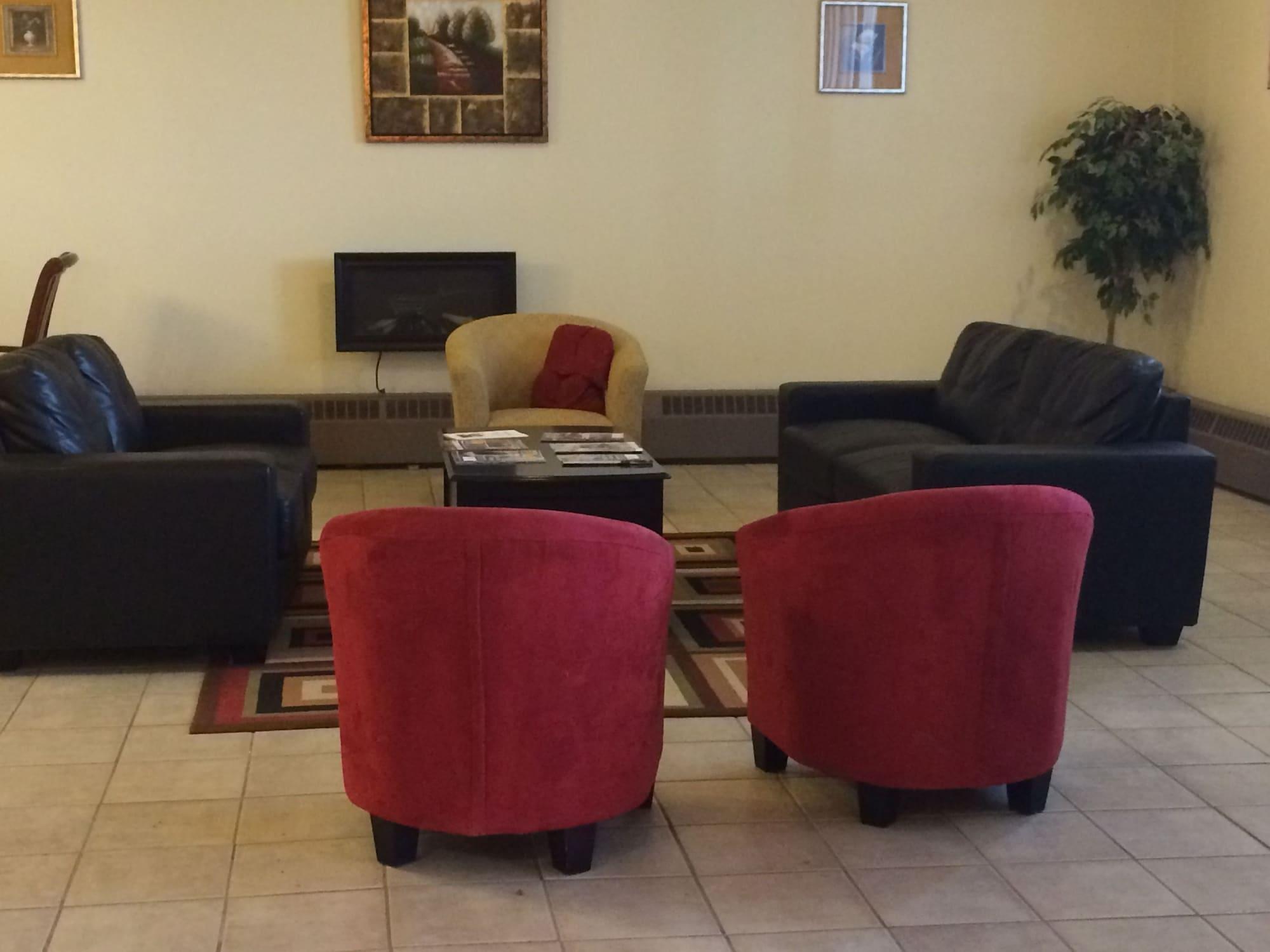 Vista Lobby Esterhazy Motor Hotel