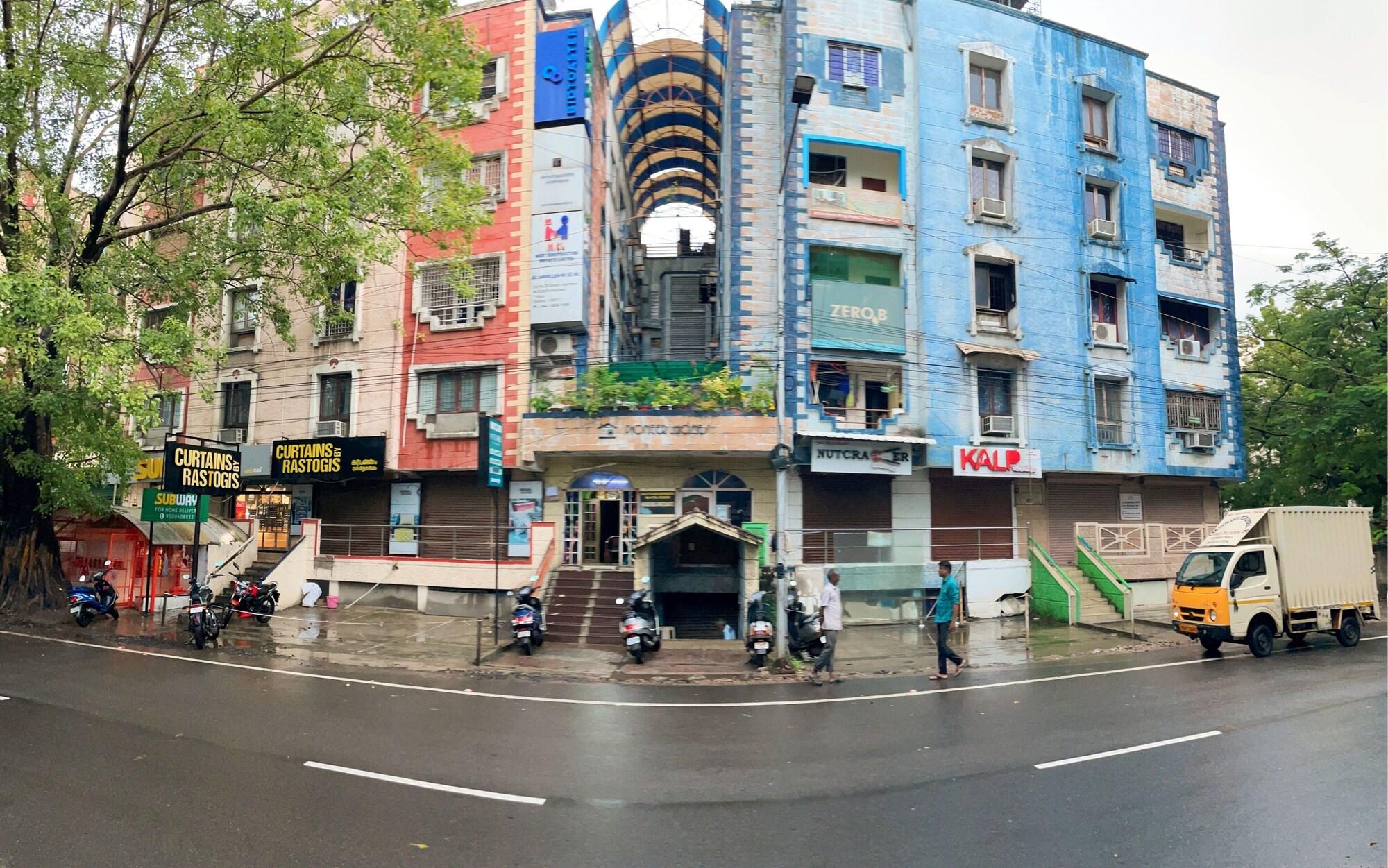 Varios The Chennai Grand