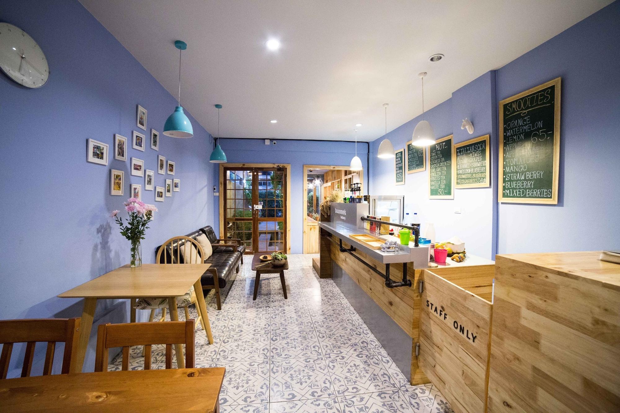 Bar/Salón Baan Mek Hostel