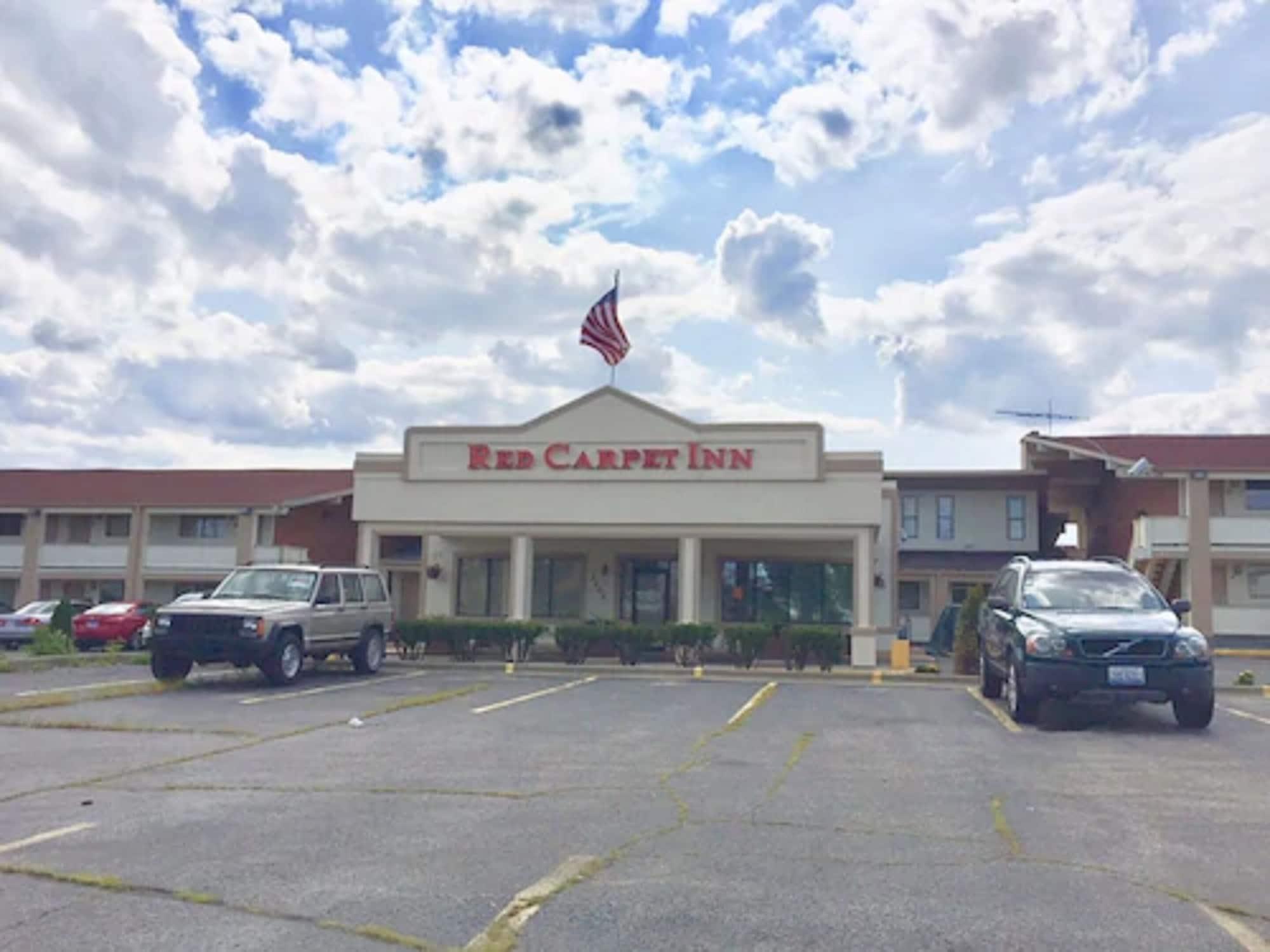 Varios Red Carpet Inn Great Lakes