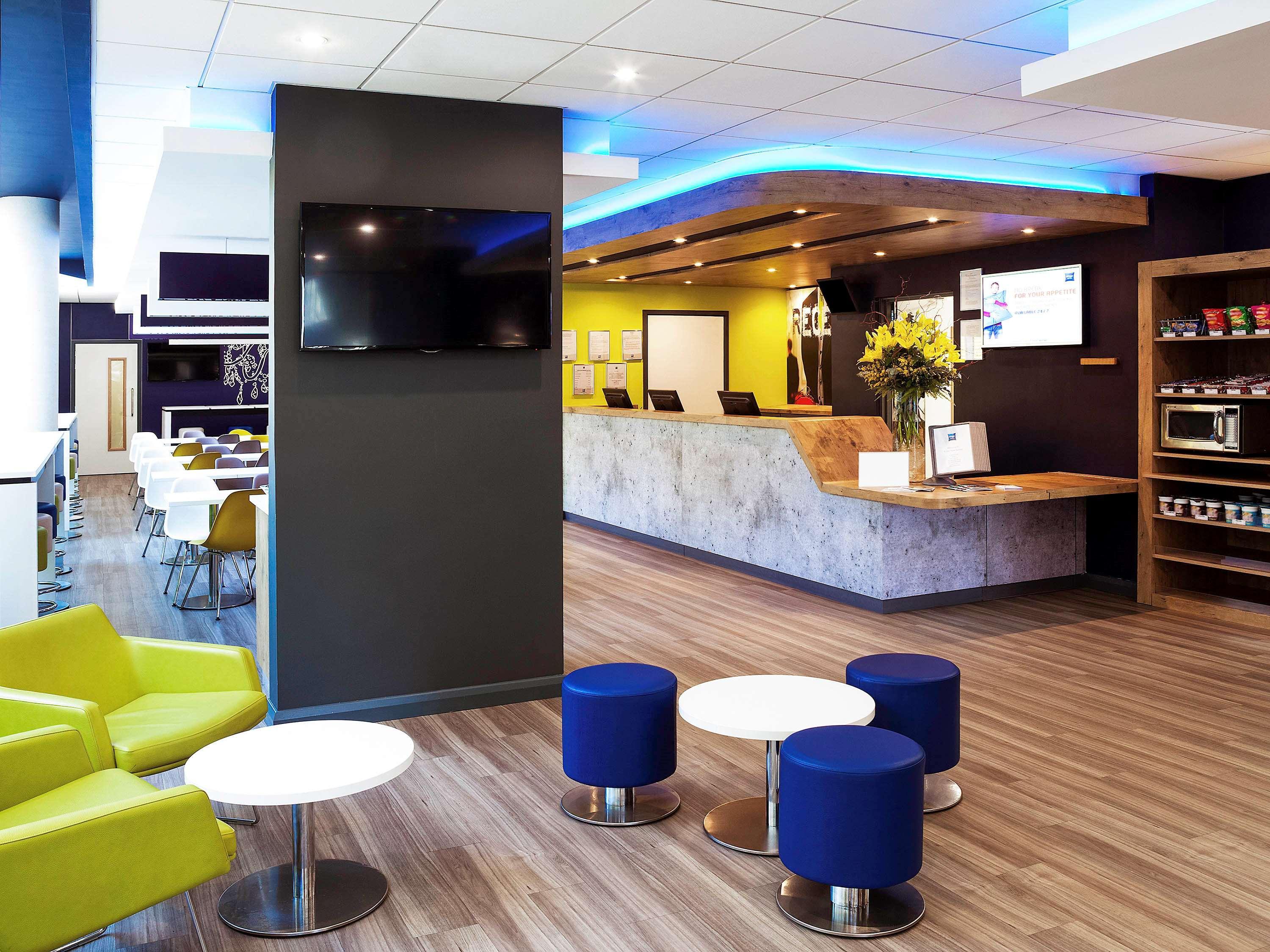 Vista Exterior ibis budget Belfast City Centre
