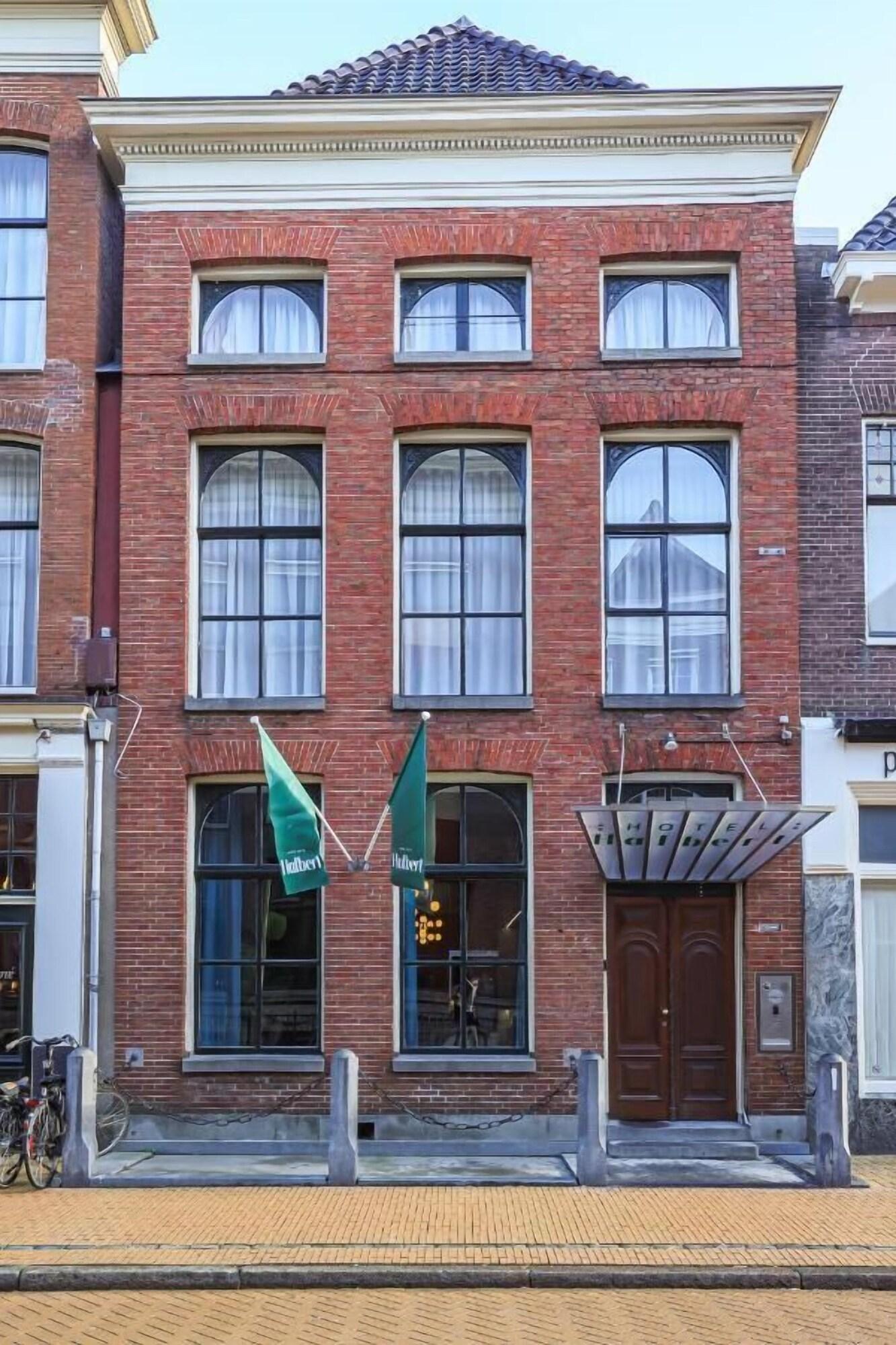 Varios Hotel Halbert