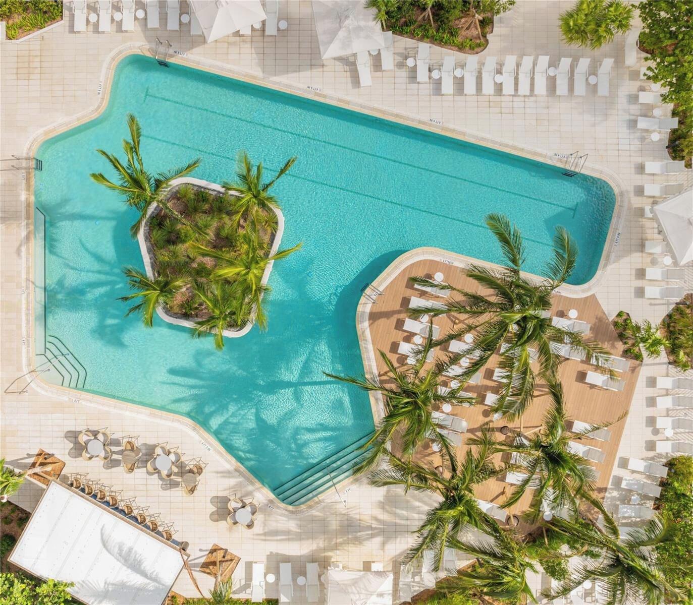 Vista Piscina Stay Sol Downtown