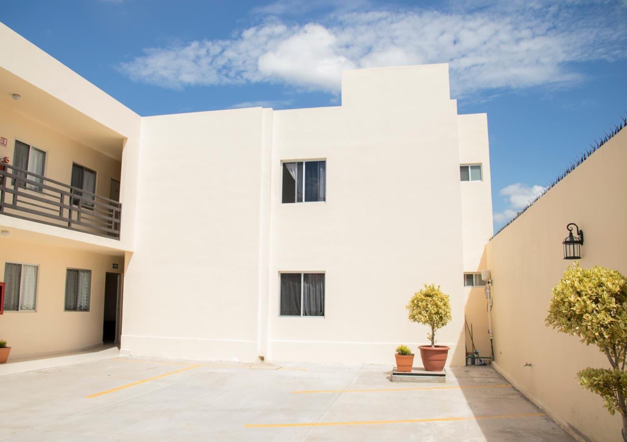 Vista Exterior Hotel Napoles