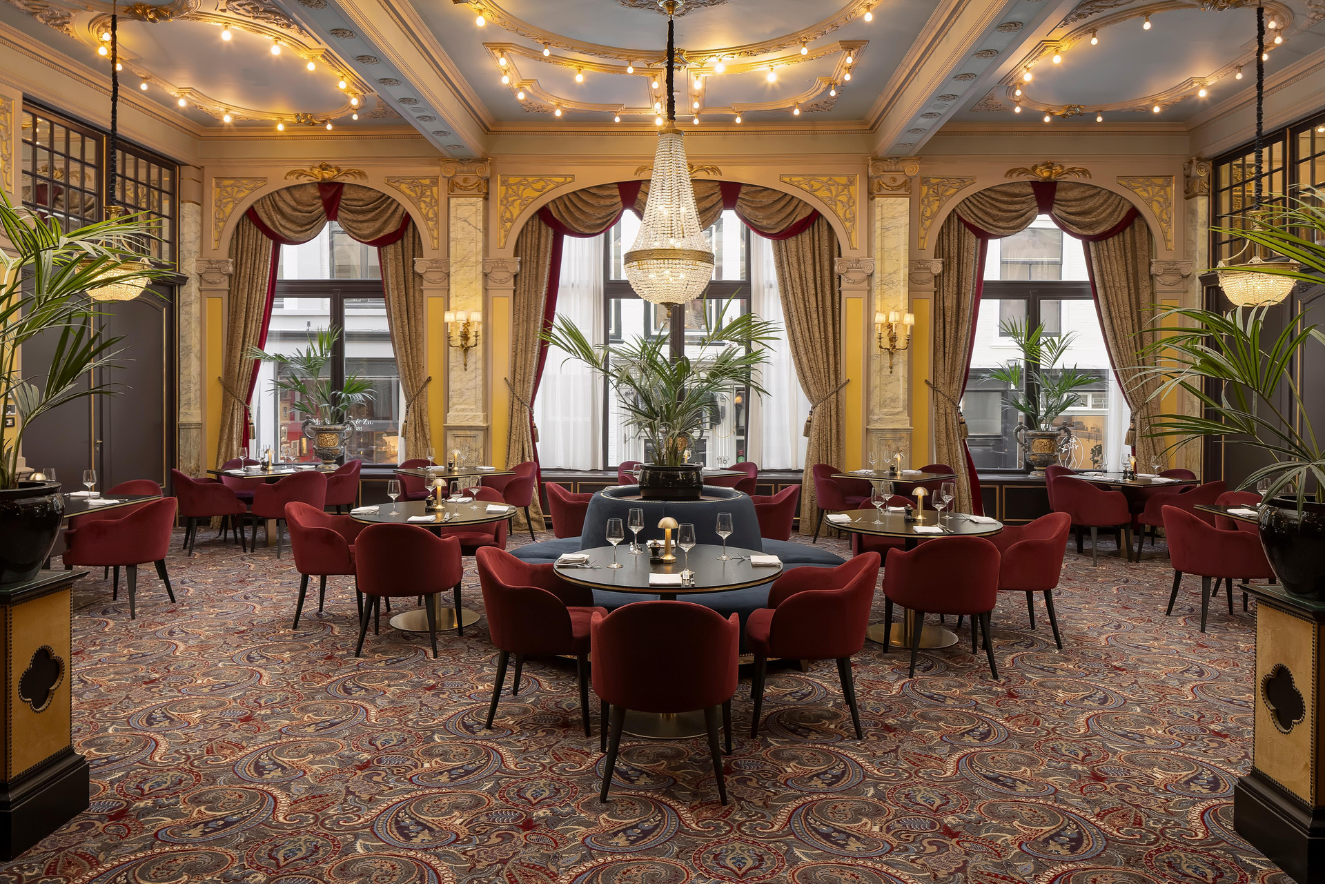 Restaurant Hotel des Indes, Leading Hotels of the World