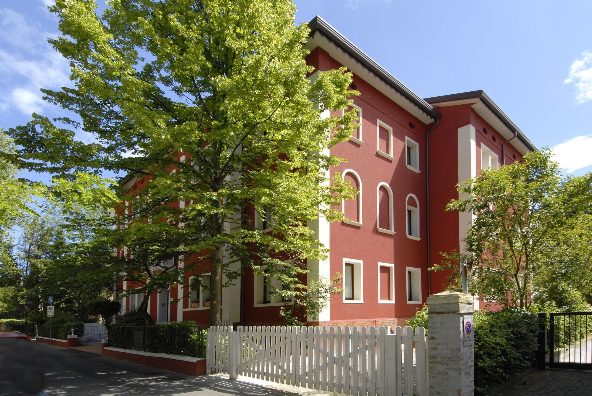 Vista Exterior Villa Pannonia